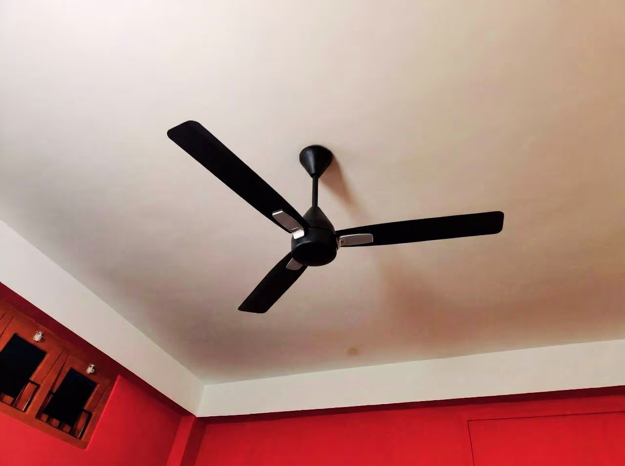 Close view of Crompton Energion Caelum 1200mm BLDC Ceiling Fan installed